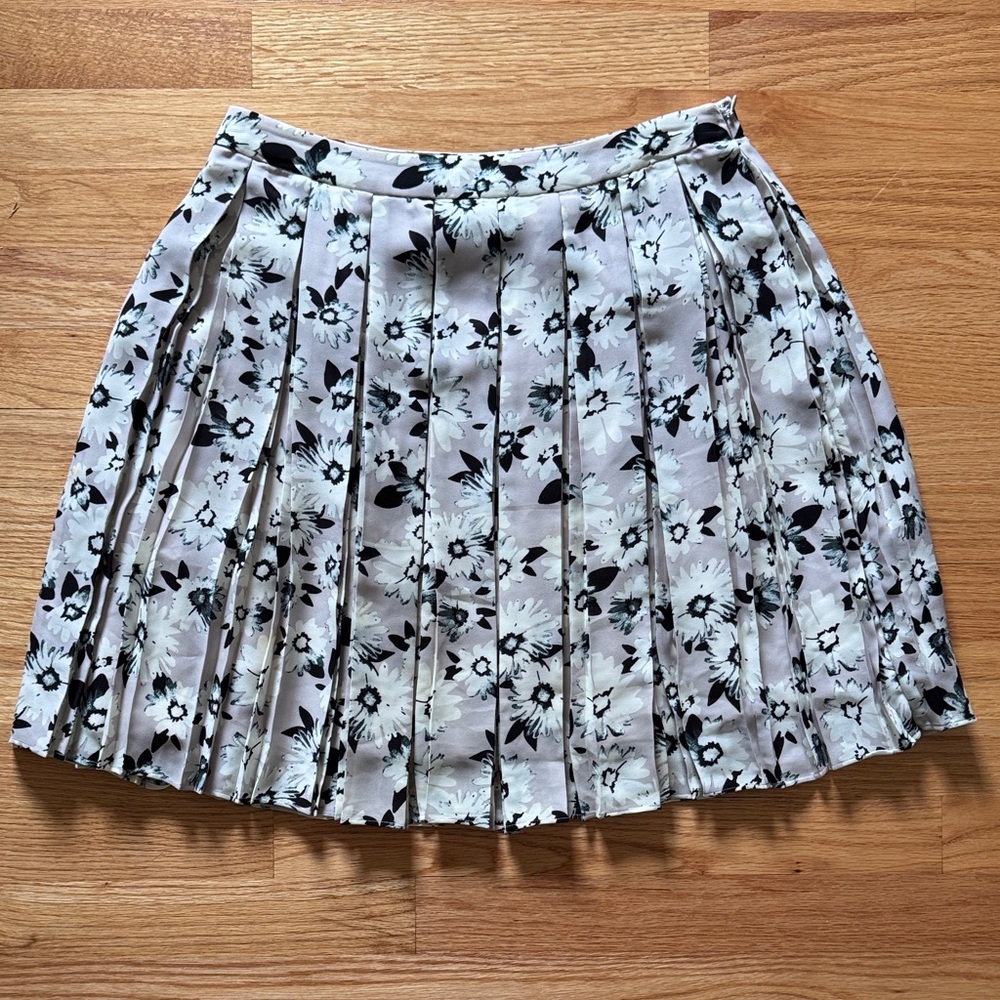 Banana Republic Black and White Mini Skater Skirt